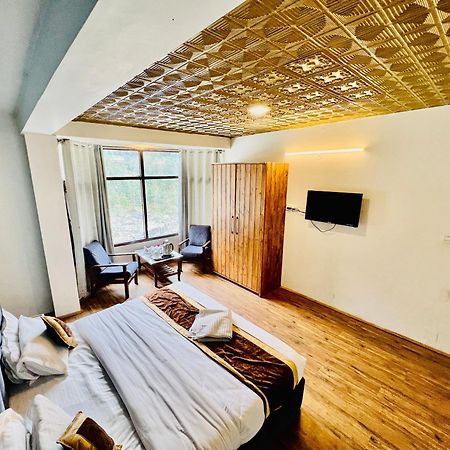 Hotel New # Link Way # Near Zing Bus Stand Manali  Bagian luar foto