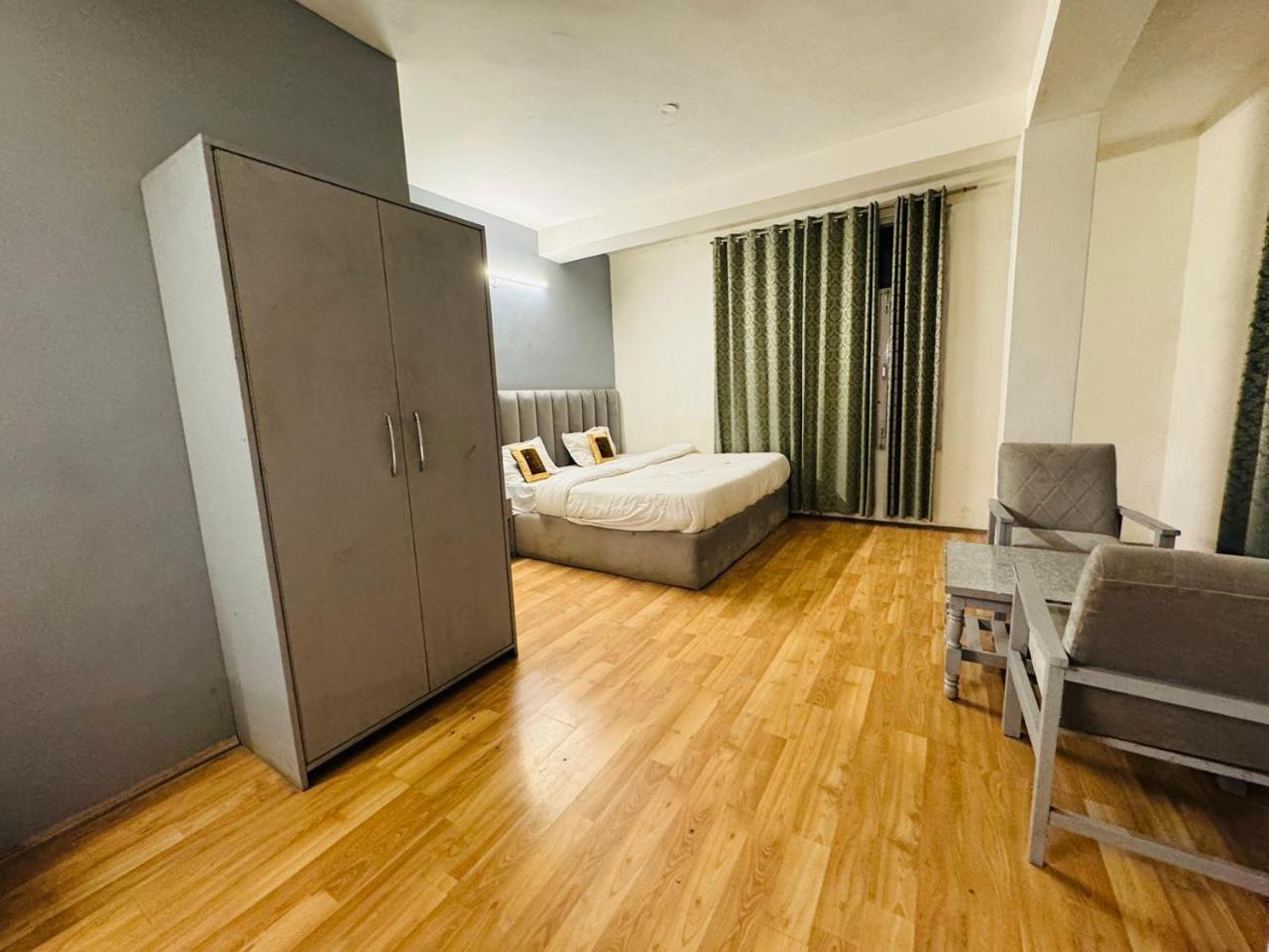 Hotel New # Link Way # Near Zing Bus Stand Manali  Bagian luar foto
